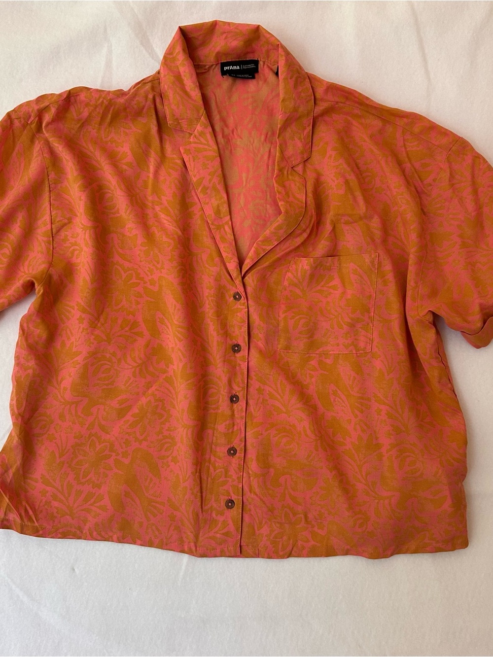 Prana Iguala Short Sleeve Button Down Shirt in Fresca Flora Fauna - Picture 2 of 14